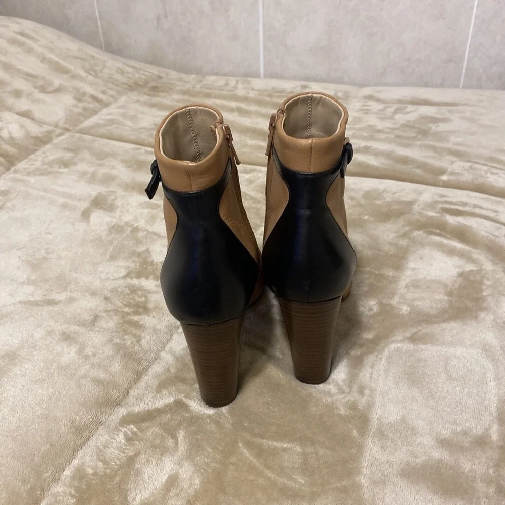 J. Crew Size 7.5 Tan & Black Closed Toe Leather Ankle Booties - Made in Italy